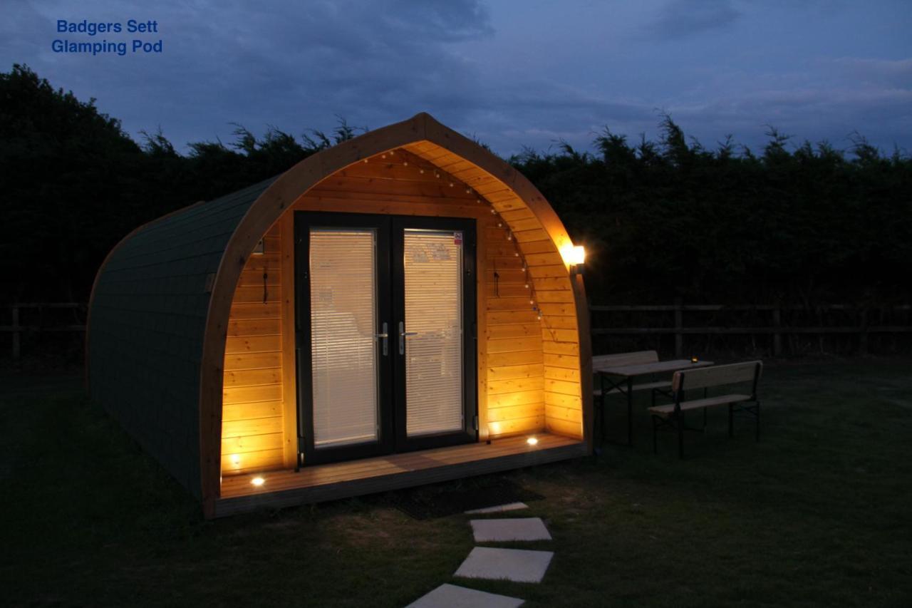 Lanterns Shepherds Huts & Glamping Happisburgh Exteriör bild