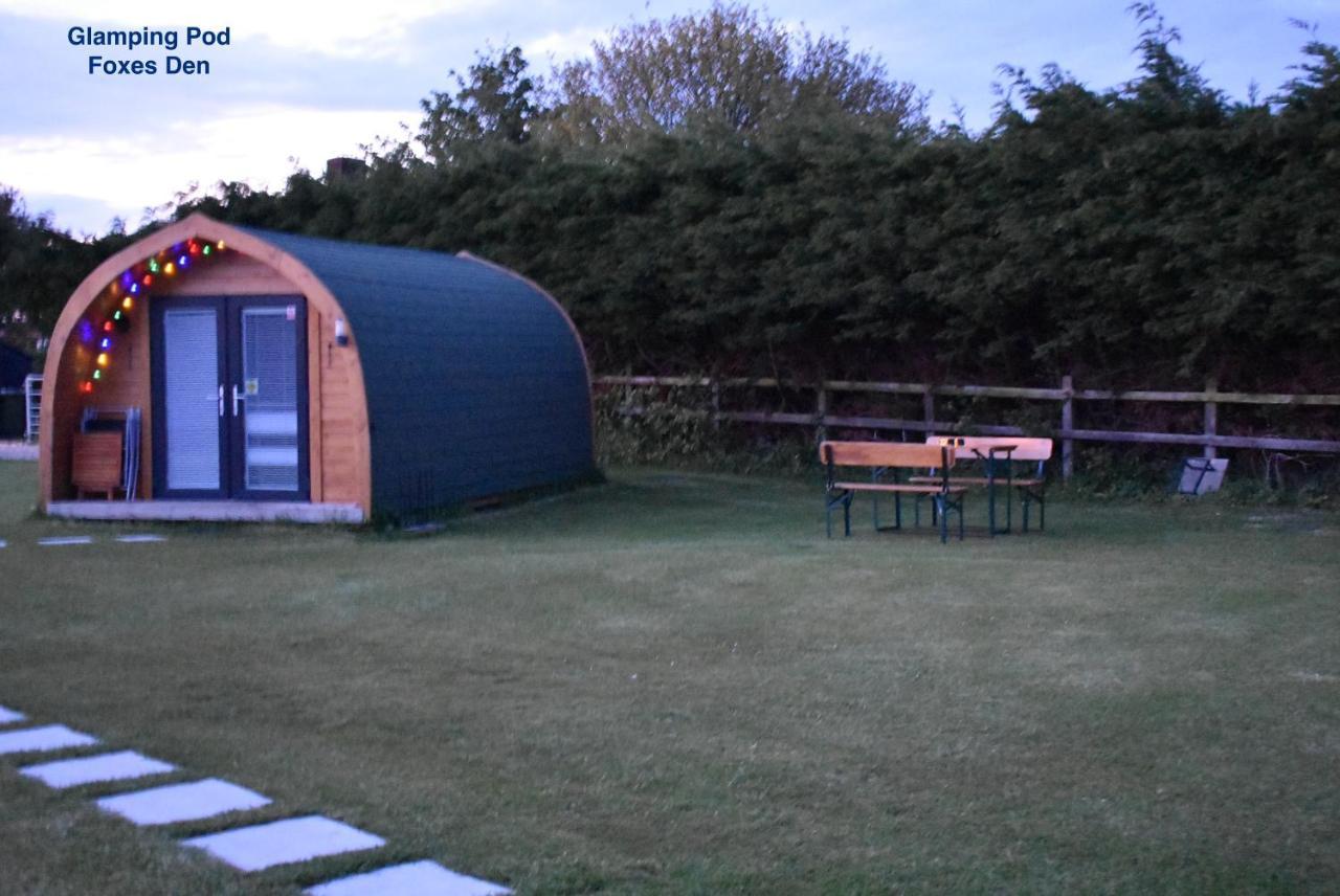 Lanterns Shepherds Huts & Glamping Happisburgh Exteriör bild