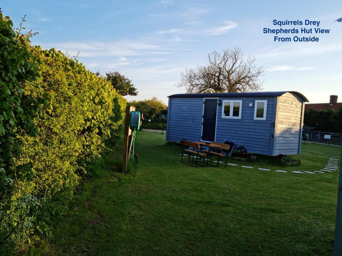 Lanterns Shepherds Huts & Glamping Happisburgh Exteriör bild