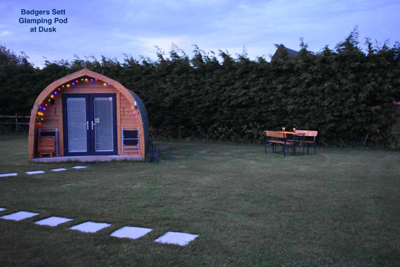 Lanterns Shepherds Huts & Glamping Happisburgh Exteriör bild