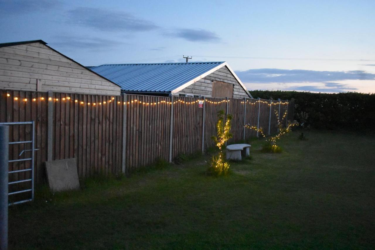 Lanterns Shepherds Huts & Glamping Happisburgh Exteriör bild