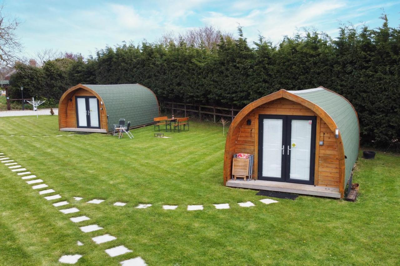 Lanterns Shepherds Huts & Glamping Happisburgh Exteriör bild