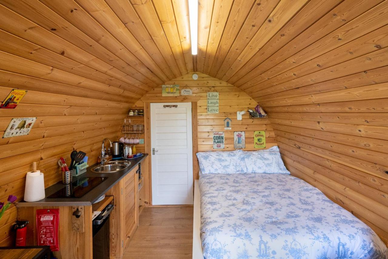 Lanterns Shepherds Huts & Glamping Happisburgh Exteriör bild