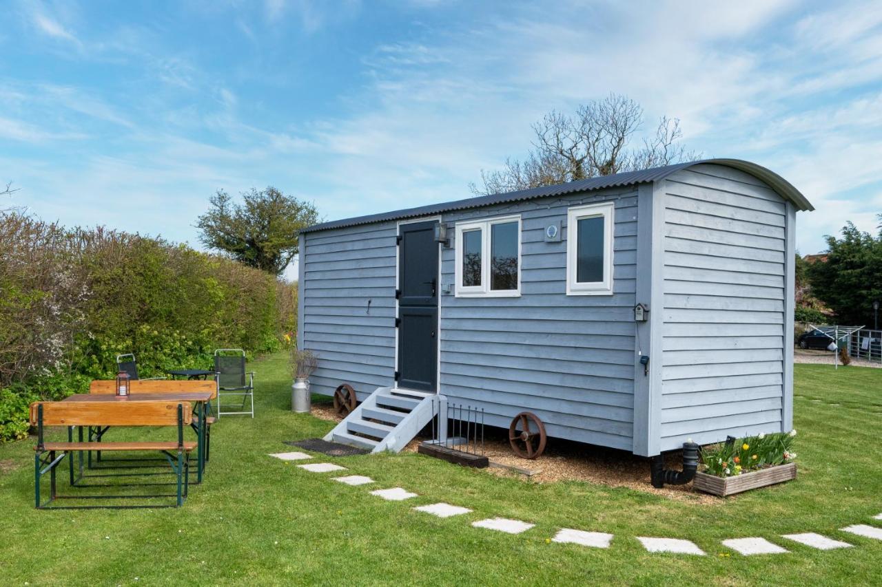 Lanterns Shepherds Huts & Glamping Happisburgh Exteriör bild