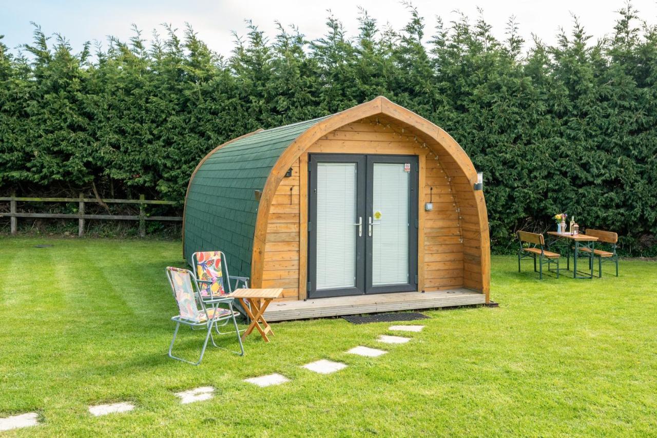 Lanterns Shepherds Huts & Glamping Happisburgh Exteriör bild