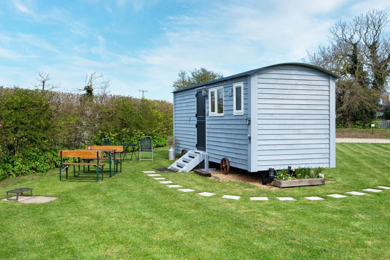 Lanterns Shepherds Huts & Glamping Happisburgh Exteriör bild