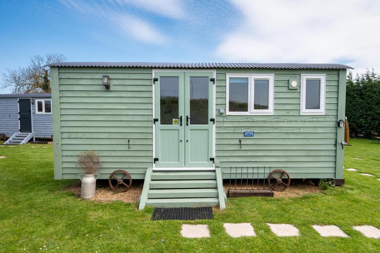Lanterns Shepherds Huts & Glamping Happisburgh Exteriör bild
